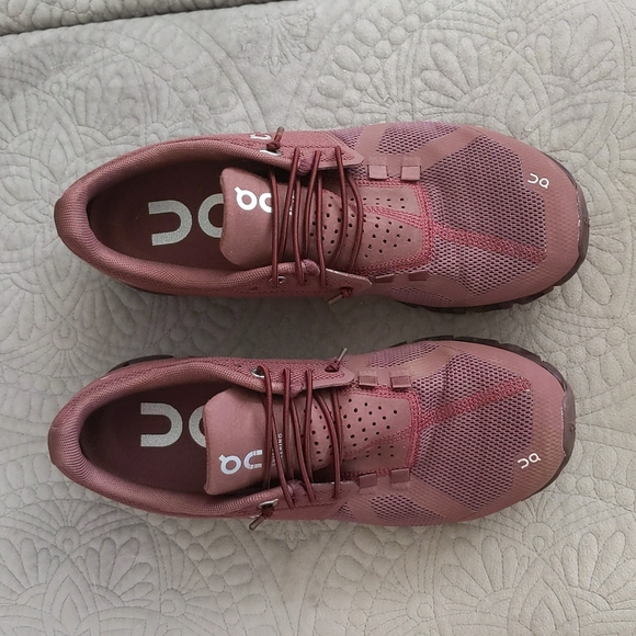 On Running Shoes - On-Running Cloud Monochrome Women's 7.5 Grape Color